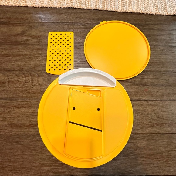 VTG‎ Tupperware Quick Chef Mandoline Food Grater Slicer Dicer Yellow 2 Qt Bowl - Picture 2 of 7